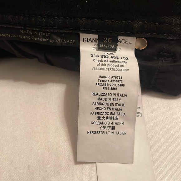 Versace Jean - Picture 4 of 4